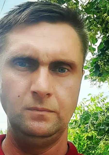 Я Ігор, 37 років з Житомира, шукаю знайомства без зобов'язань