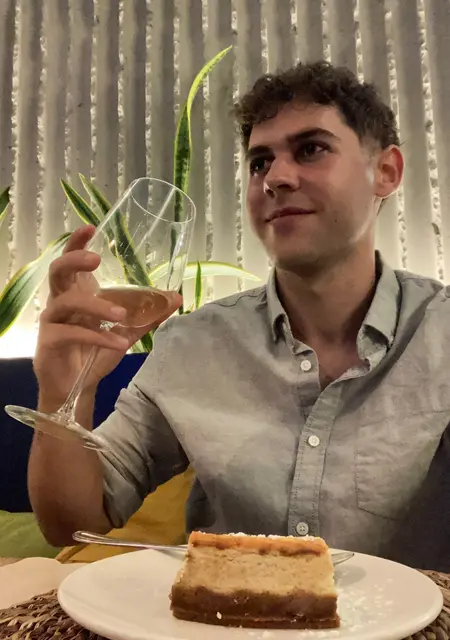 Я Ismael, 22, из Сату-Маре, ищу знакомства без обязательств