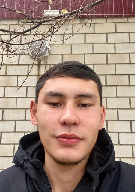 Я Оразжан, 20, из Актобе, ищу знакомства на одну ночь