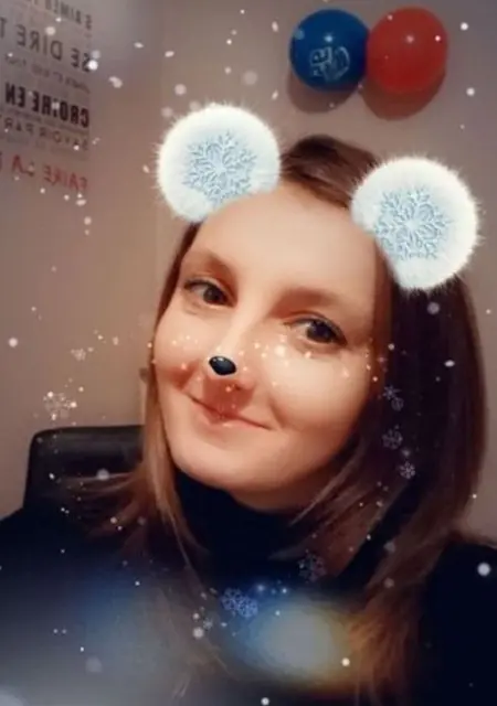 Laura из Парижа, мне 32, познакомлюсь