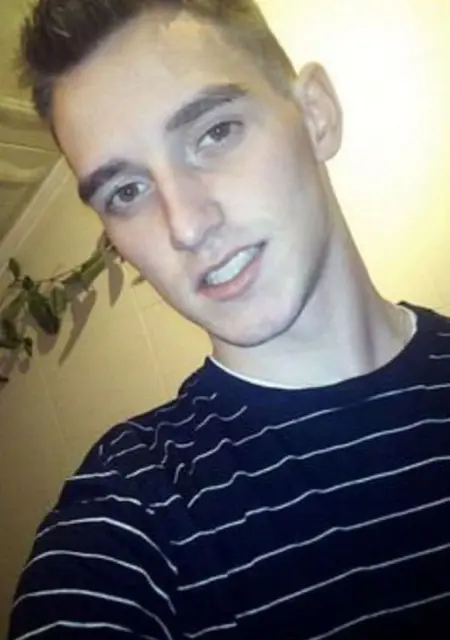 Я Czarek, 23, знакомлюсь в Варшаве