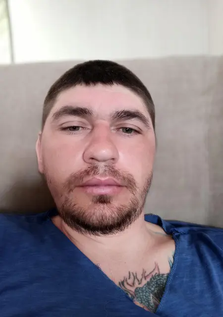 Я Иван, 39 років з Лохвиця, шукаю знайомства без зобов'язань