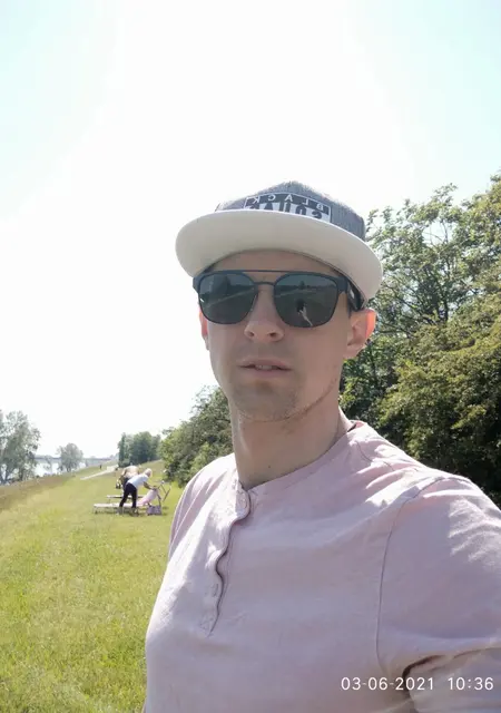 Дмитрий из Праги, ищу на сайте общение