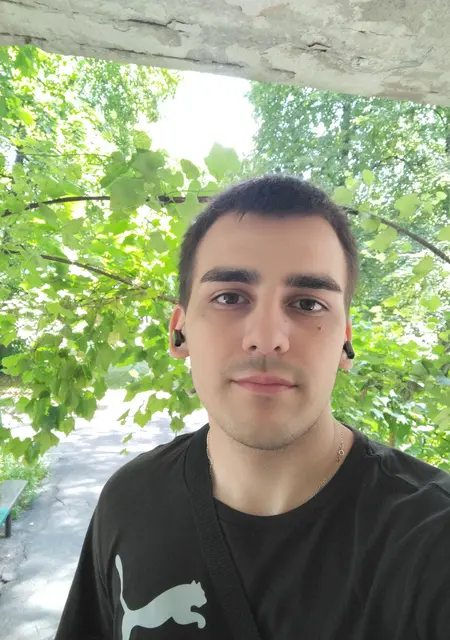 Я Дима, 25 років, знайомлюсь без зобов'язань у Кременчуку