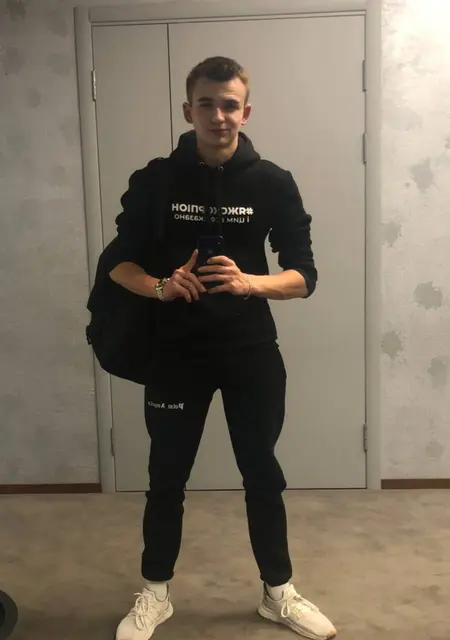 Я Георгий, 20, знакомлюсь без обязательств в Хмельницком