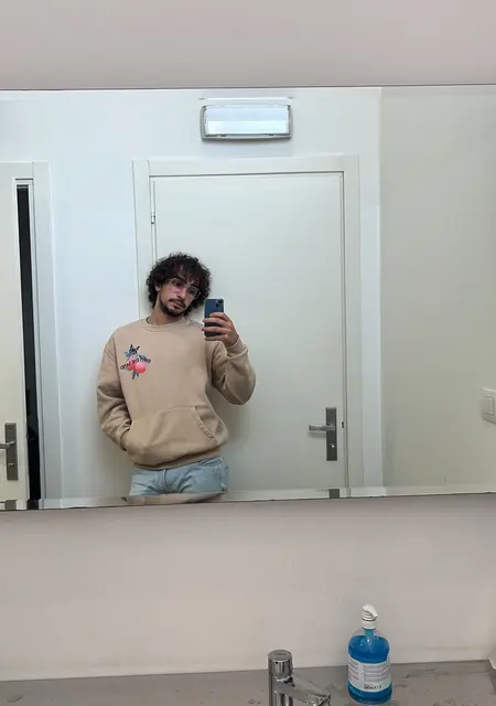 Я Andrea, 21, знакомлюсь без обязательств в Триесте