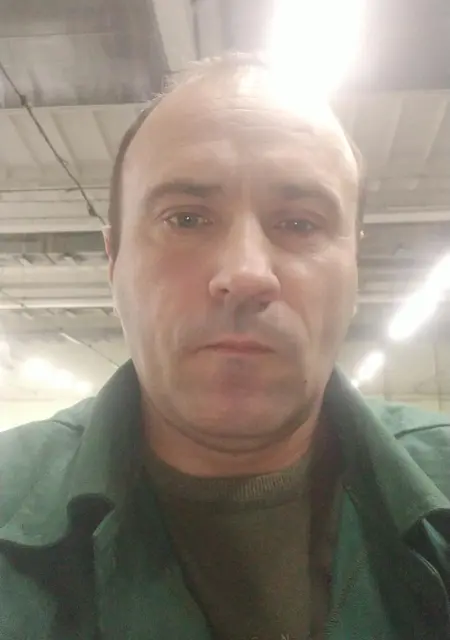 Я Александр, 43, из Барановичей, ищу знакомства без обязательств