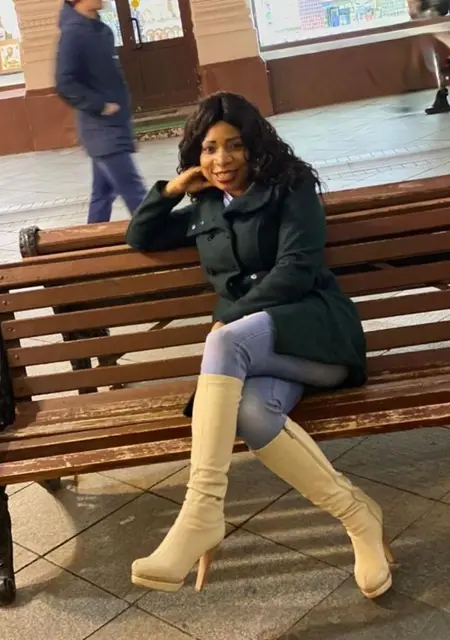 Я Sandrine, 35, из Парижа, ищу знакомство