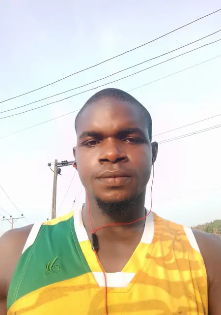 Я Emmanuel, 28, из Ушак, ищу знакомство для постоянных отношений