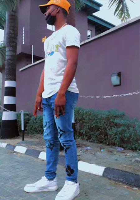 Olamines из Лагоса де Морённого, мне 24, познакомлюсь для общения