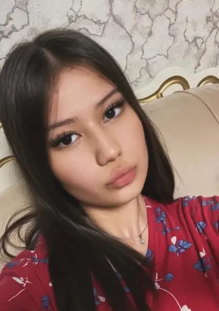 Я Аделя, 18, из Алматы, ищу знакомства на одну ночь