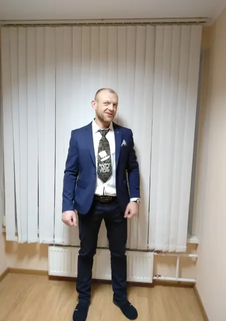 Я Pavel, 47, знакомлюсь для приятного времяпровождения в Минске