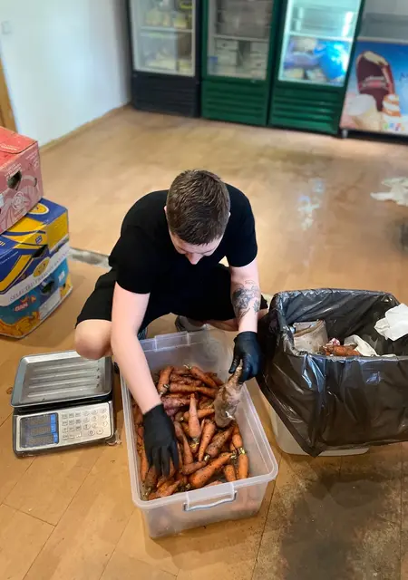 Михаил из Вроцлава, ищу на сайте общение