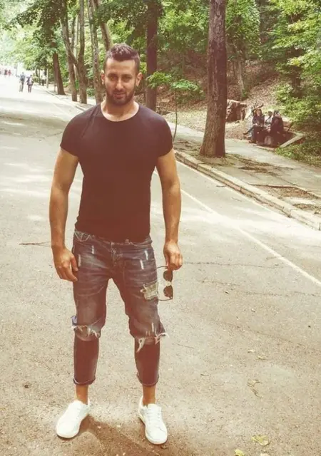 Я Costy, 34, из Бухареста, ищу знакомство