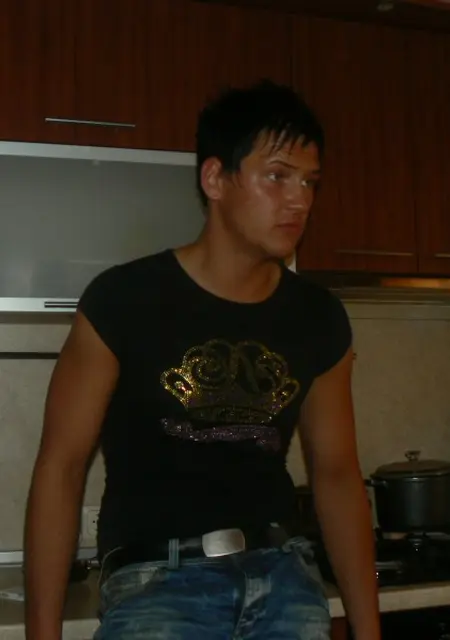 Ilja из Берна, ищу на сайте знакомства на одну ночь