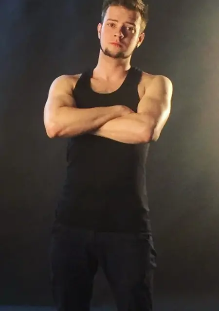 Я Коля, 28 років, знайомлюсь для спілкування у Києві