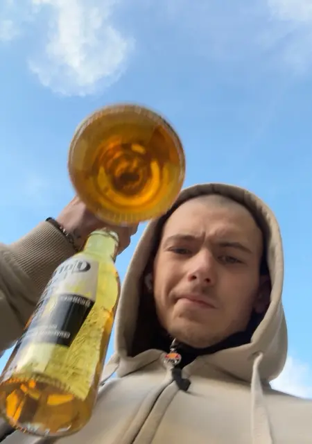 Я Танкист, 21 років, знайомлюсь для приємного проведення часу у Луцьку