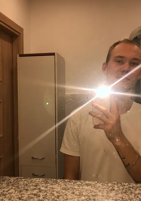 Я Kiril, 22, знакомлюсь для общения в Дзержонюв