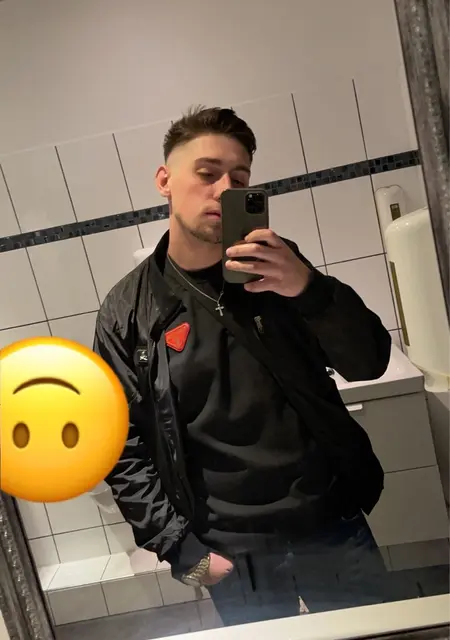 Я Luke, 23, знакомлюсь для вирта в Бремене