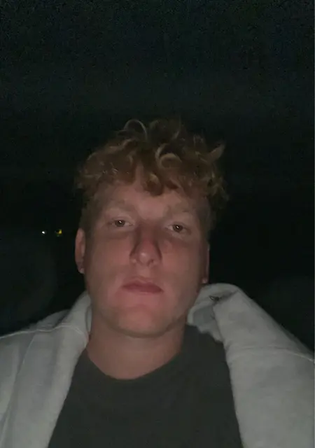 Я Davide, 23, знакомлюсь без обязательств в Вероне