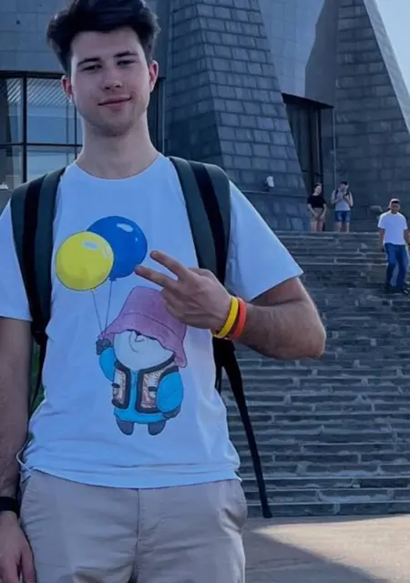 Я Олексійчик, 21, знакомлюсь для открытые отношения в Черновцах