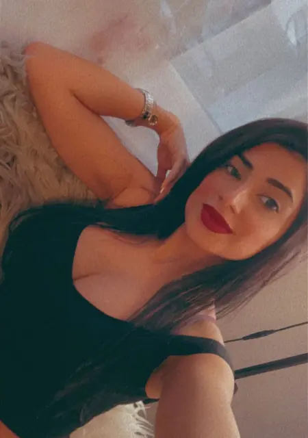 Samiraaa из Кёльна, ищу на сайте приятное времяпровождение