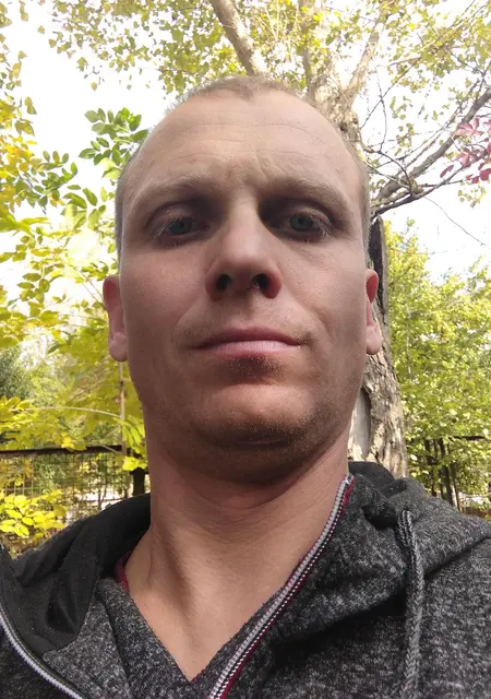 Romantic з Бердянська, шукаю на сайті знайомства на одну ніч