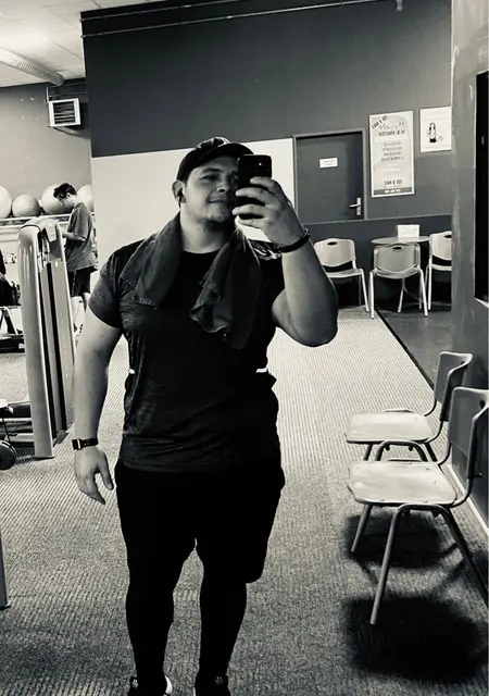 Я Stefan, 29, знакомлюсь на одну ночь в Карловых Варах