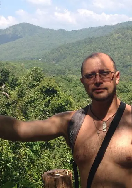 Я Leon, 57, из Кишинёва, ищу знакомства без обязательств