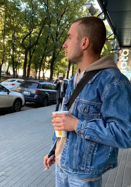 Вова из Каменского, мне 25, познакомлюсь для дружбы