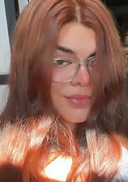 Я Muzeyyen, 26, из Бурсы, ищу знакомства на одну ночь