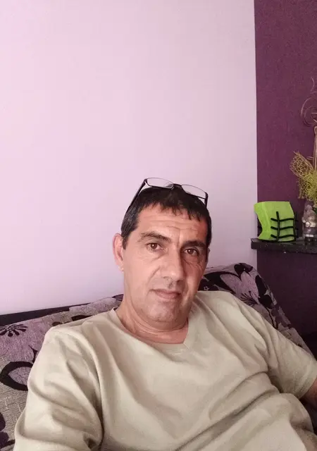 Я Toto, 50, из Софии, ищу знакомства на одну ночь