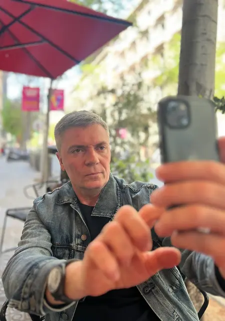 Я Yury, 50, знакомлюсь для открытые отношения в Берлине