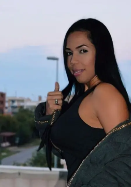 Я Anna, 24, из Мадрида, ищу знакомство