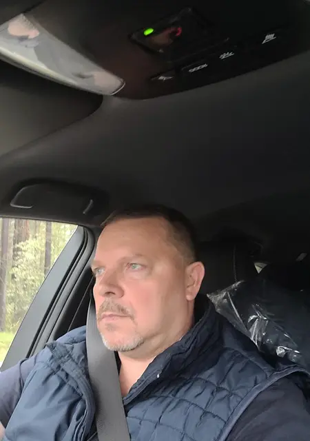 Александр из Таллина, мне 48, познакомлюсь на одну ночь