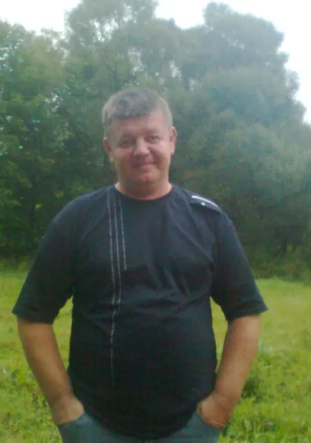 Я Петя, 53, из Мяделя, ищу знакомства на одну ночь