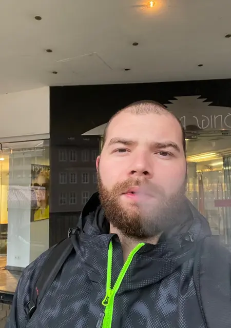 Я Roma, 25, из Нюрнберга, ищу знакомство для вирта