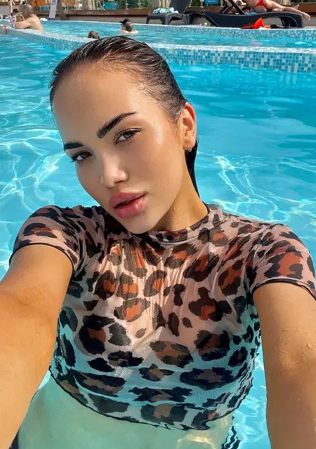 Я Валерия, 24, из Франкфурта-на-майне, ищу знакомства на одну ночь