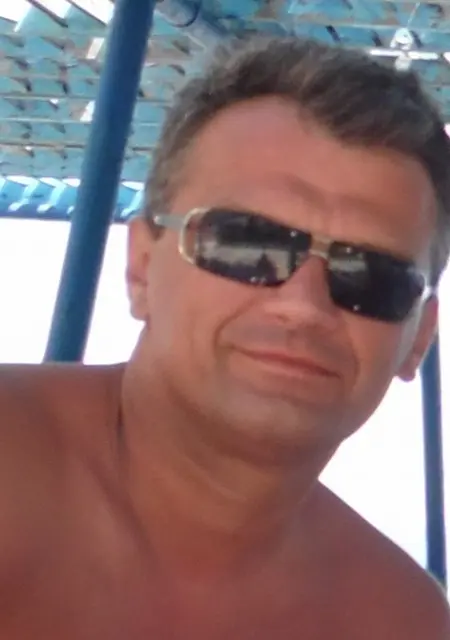 Я Саша, 55, из Пинска, ищу знакомства на одну ночь