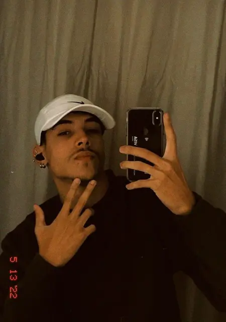 Arthur из Бразилии, мне 22, познакомлюсь для вирта