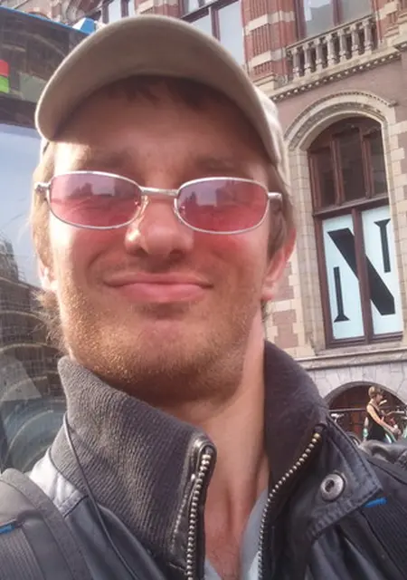 Roman из Нарвы, мне 47, познакомлюсь на одну ночь