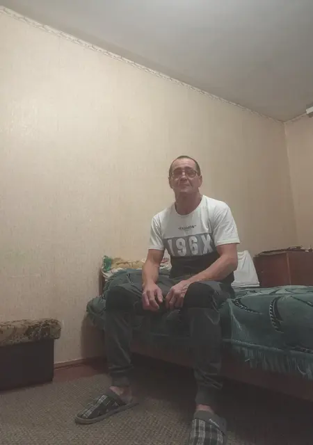 Я Владимир, 56 років з Одеси, шукаю знайомства без зобов'язань