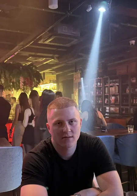 Я Влад, 23, знакомлюсь для дружбы в Берлине