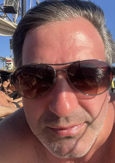 Alin из Бишкека, мне 49, познакомлюсь для общения