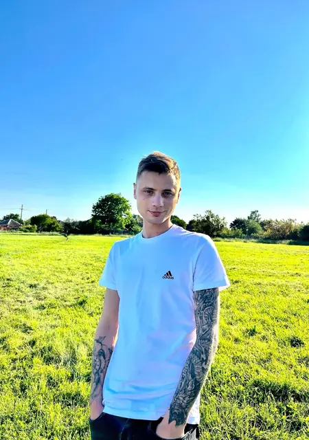 Я Женя, 29, знакомлюсь для постоянных отношений в Берлине