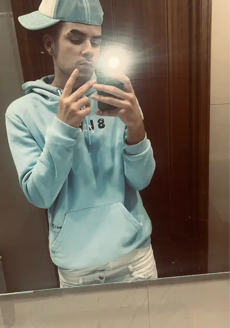 Cristofher из Мадрида, мне 20, познакомлюсь для общения