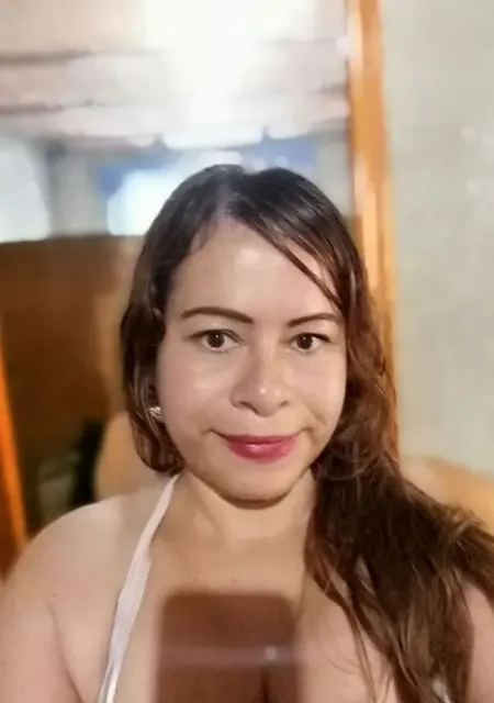 Soy Stella, 43 años de Madrid, busco conocer gente