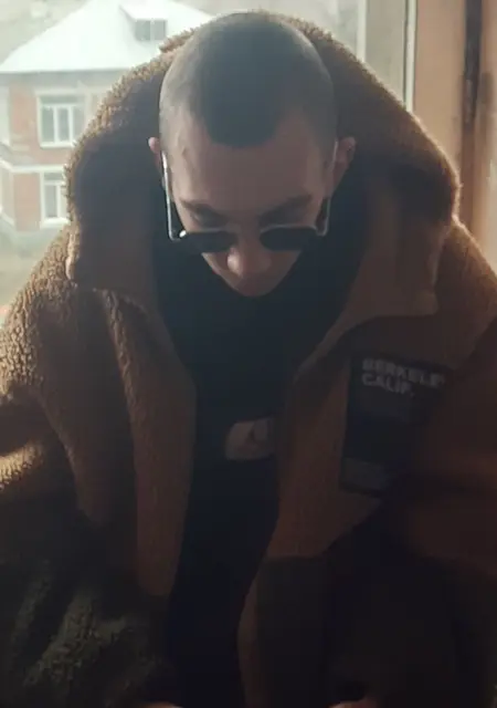 Я Гриша, 18, из Берлина, ищу знакомство для постоянных отношений