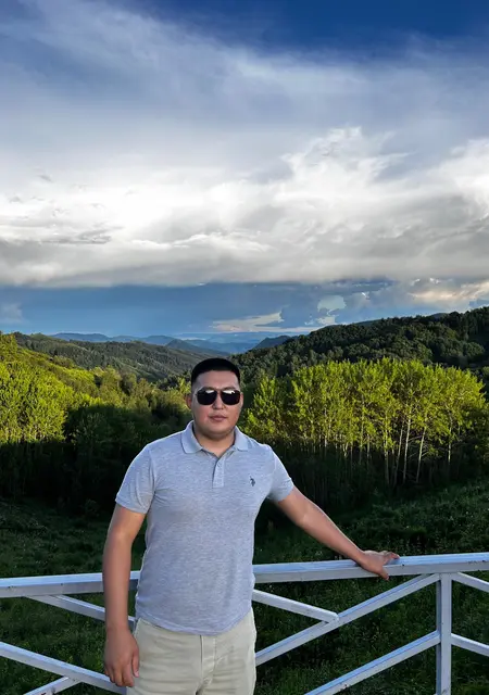 Я Almat, 27, знакомлюсь для открытые отношения в Семьях