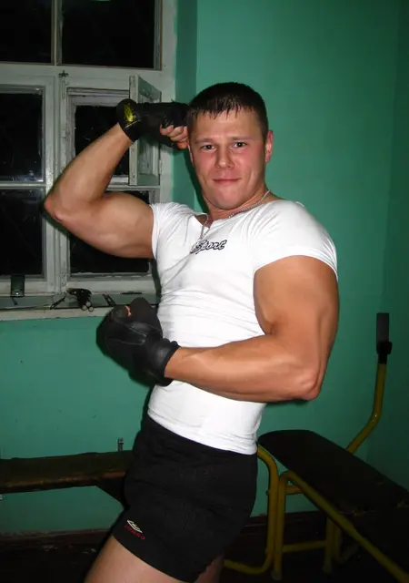 Я Роман, 47 років з Макіївки, шукаю знайомства на одну ніч